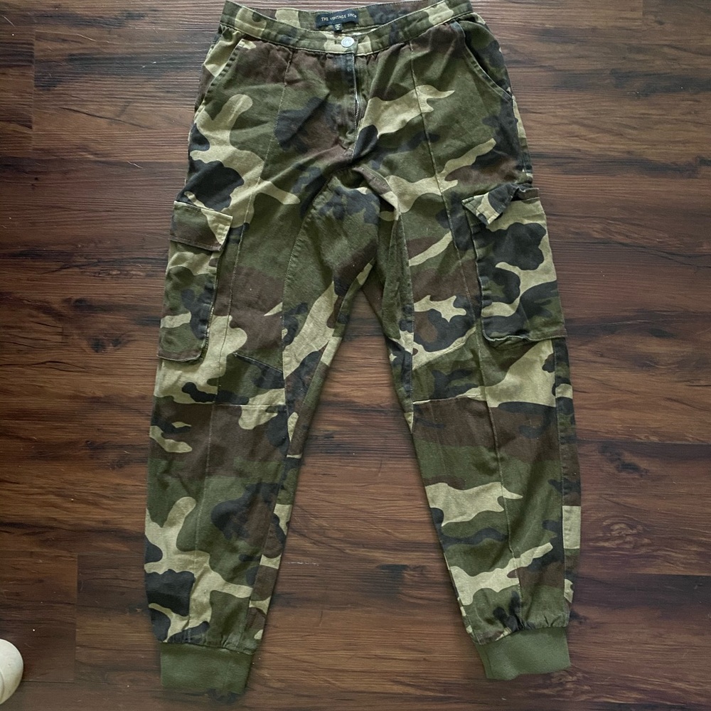 High rise camo joggers